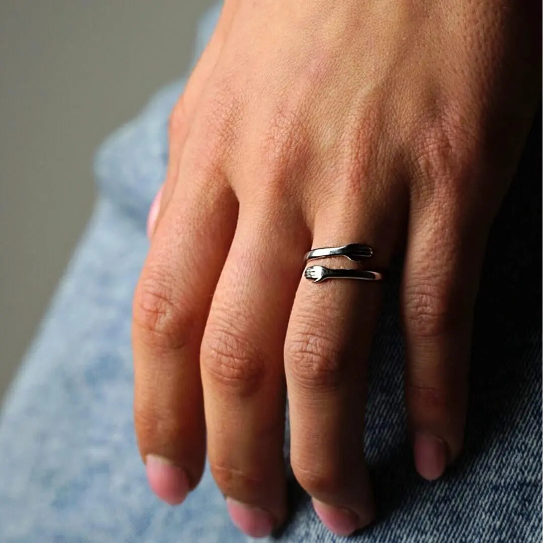🎁 Hug Ring — A Little Hug You Can Wear Every Day